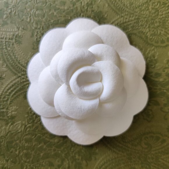 Camelia Flower Decoration White Original - Picture 2 of 5